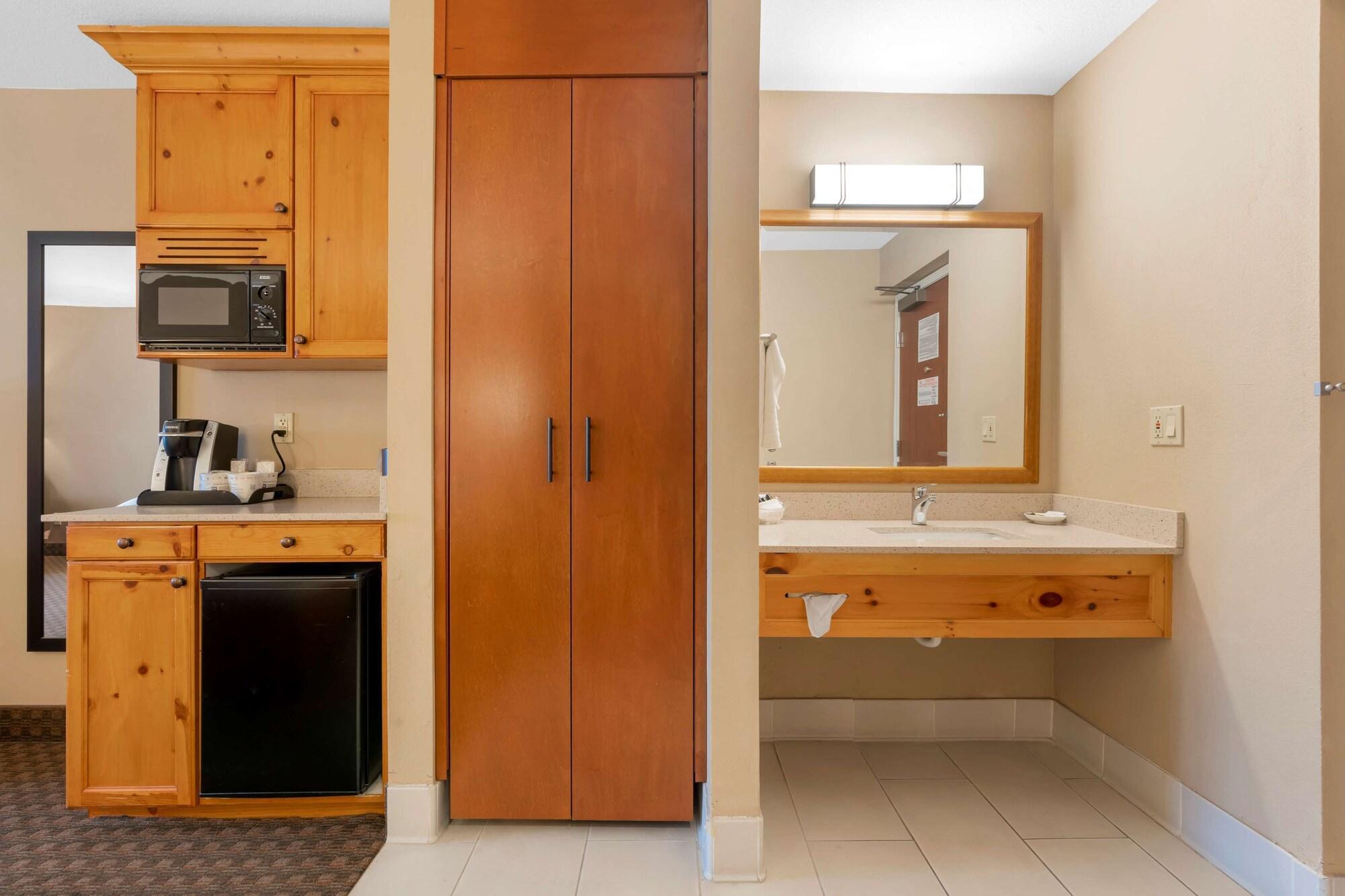 Best Western Plus Olympic Inn Klamath Falls Exterior foto